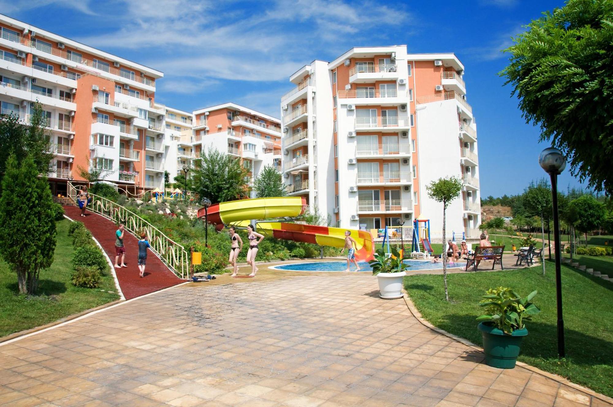 Crown And Imperial Apartments Sveti Vlas Exterior photo