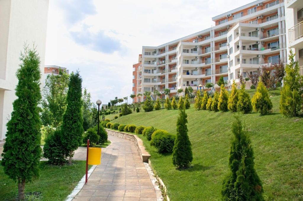 Crown And Imperial Apartments Sveti Vlas Exterior photo