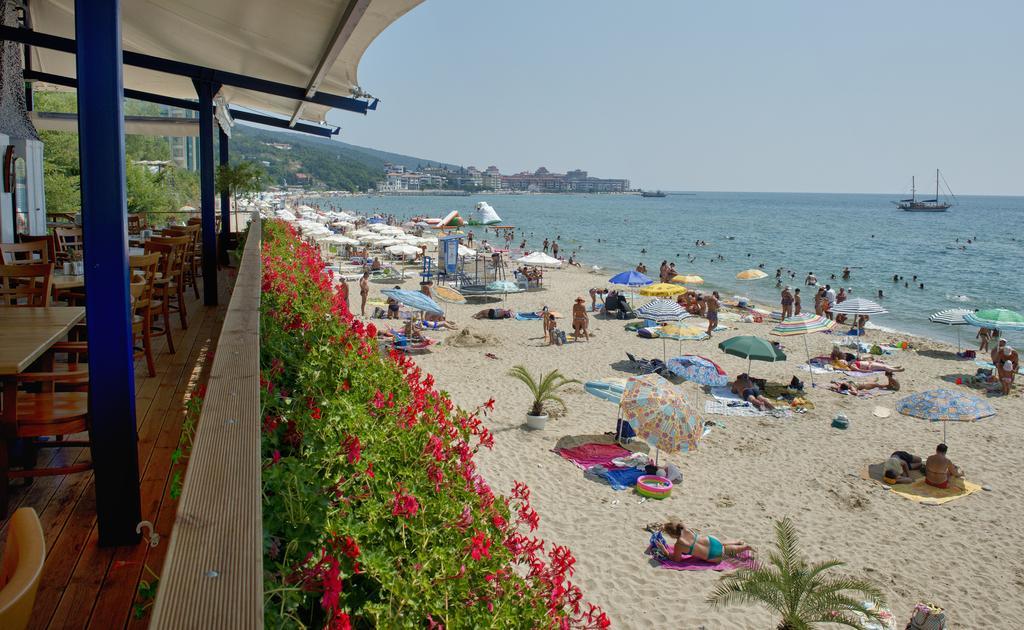 Crown And Imperial Apartments Sveti Vlas Exterior photo